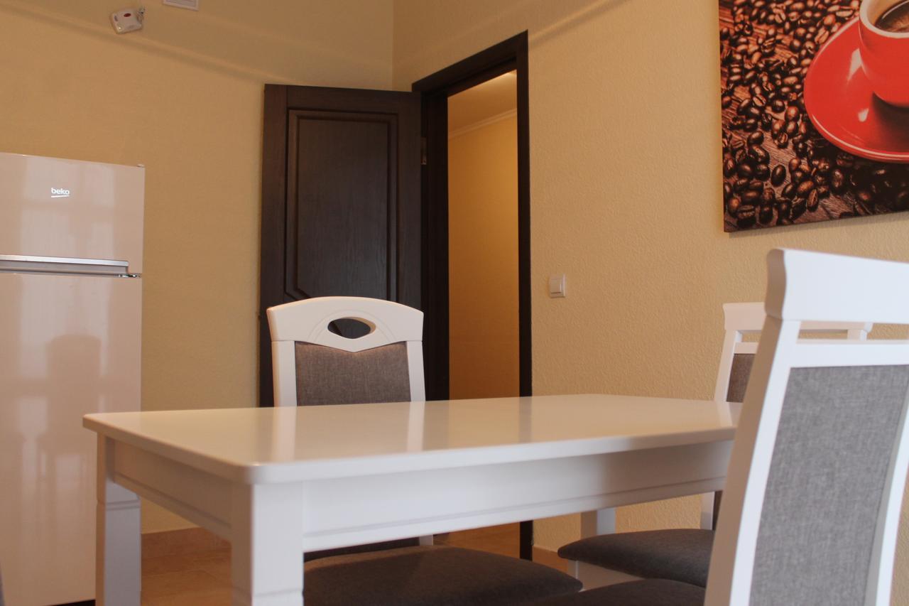 Belyaeva 5 Apartamento Mukachevo Exterior foto